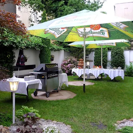 Victoria Hotell 3*
