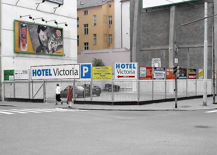 Victoria Hotel 3*